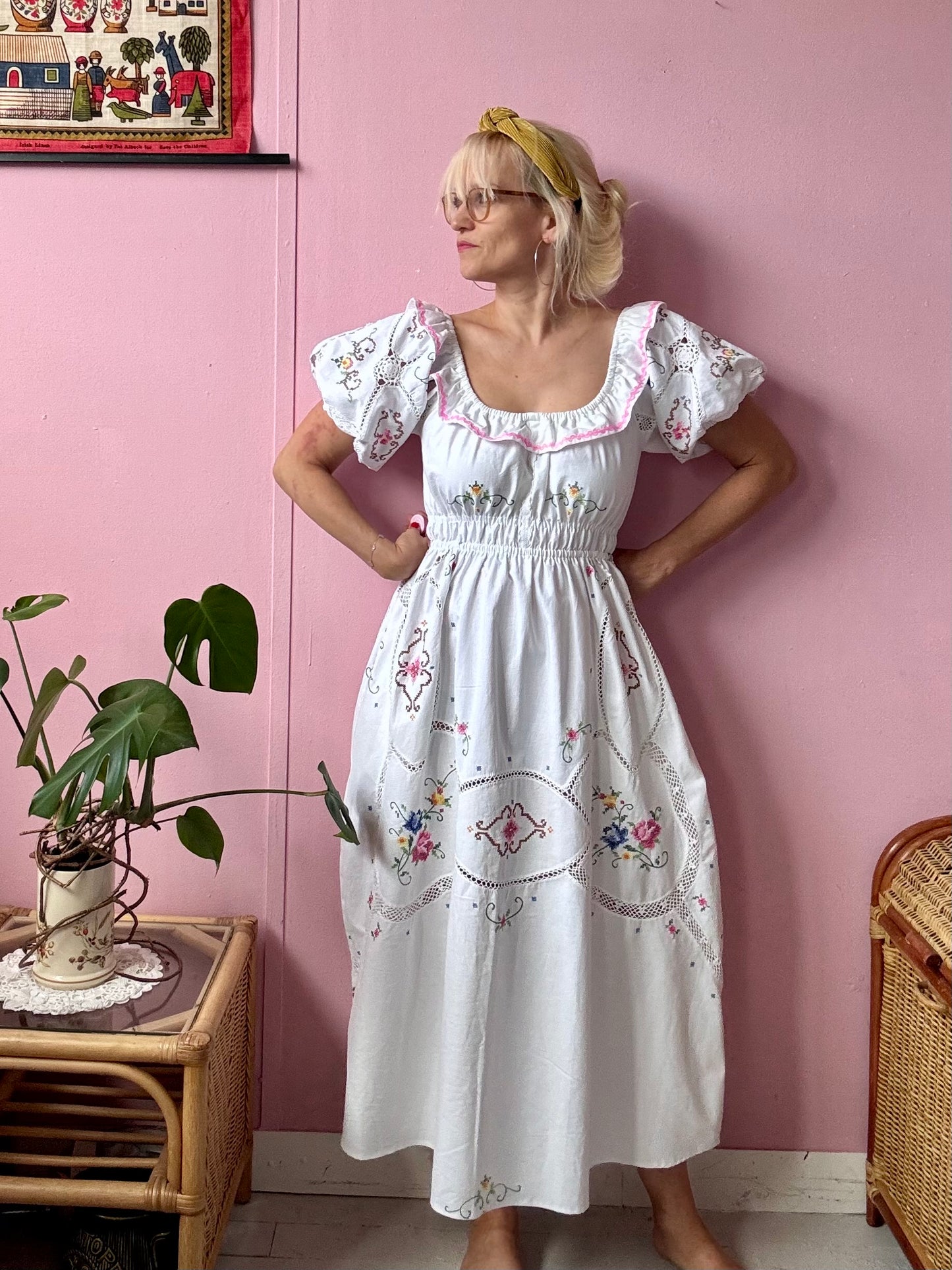 Embroidery maxi/midi dress