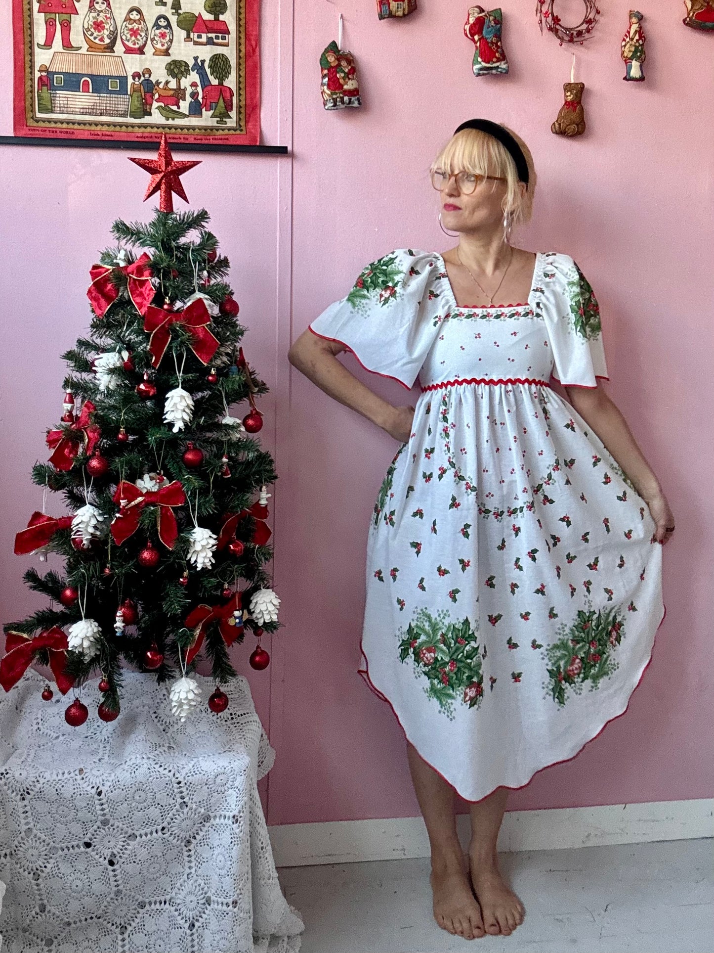 White midi dress with Christmas print