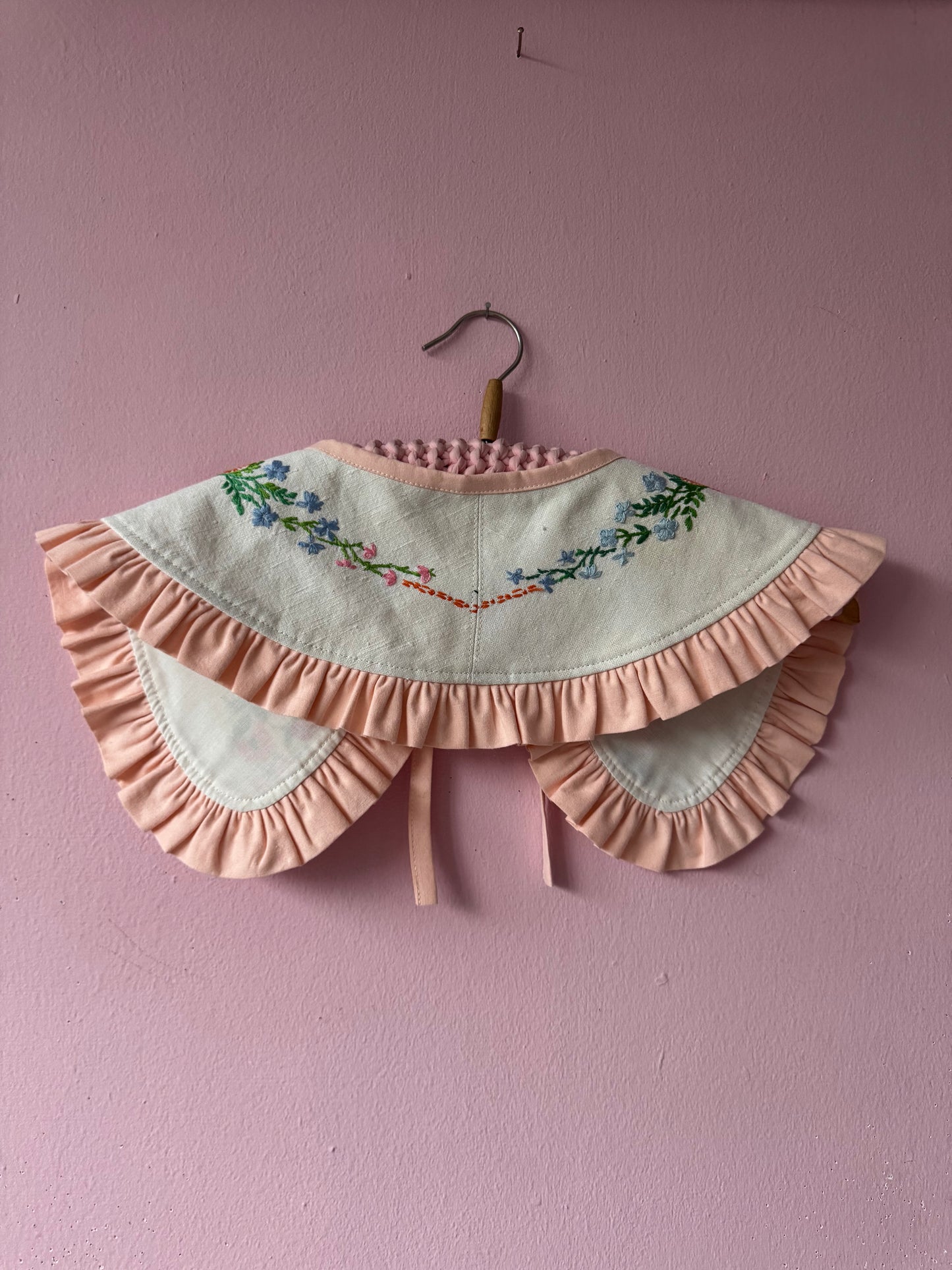 Hand embroidery floral collar with frill