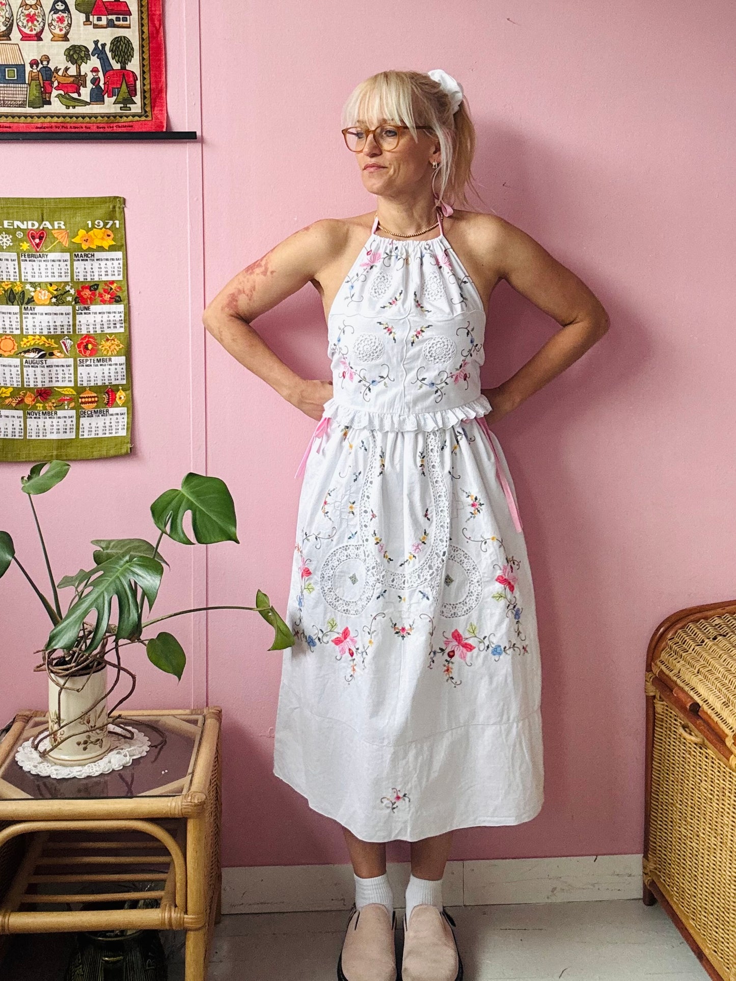 Embroidery skirts set