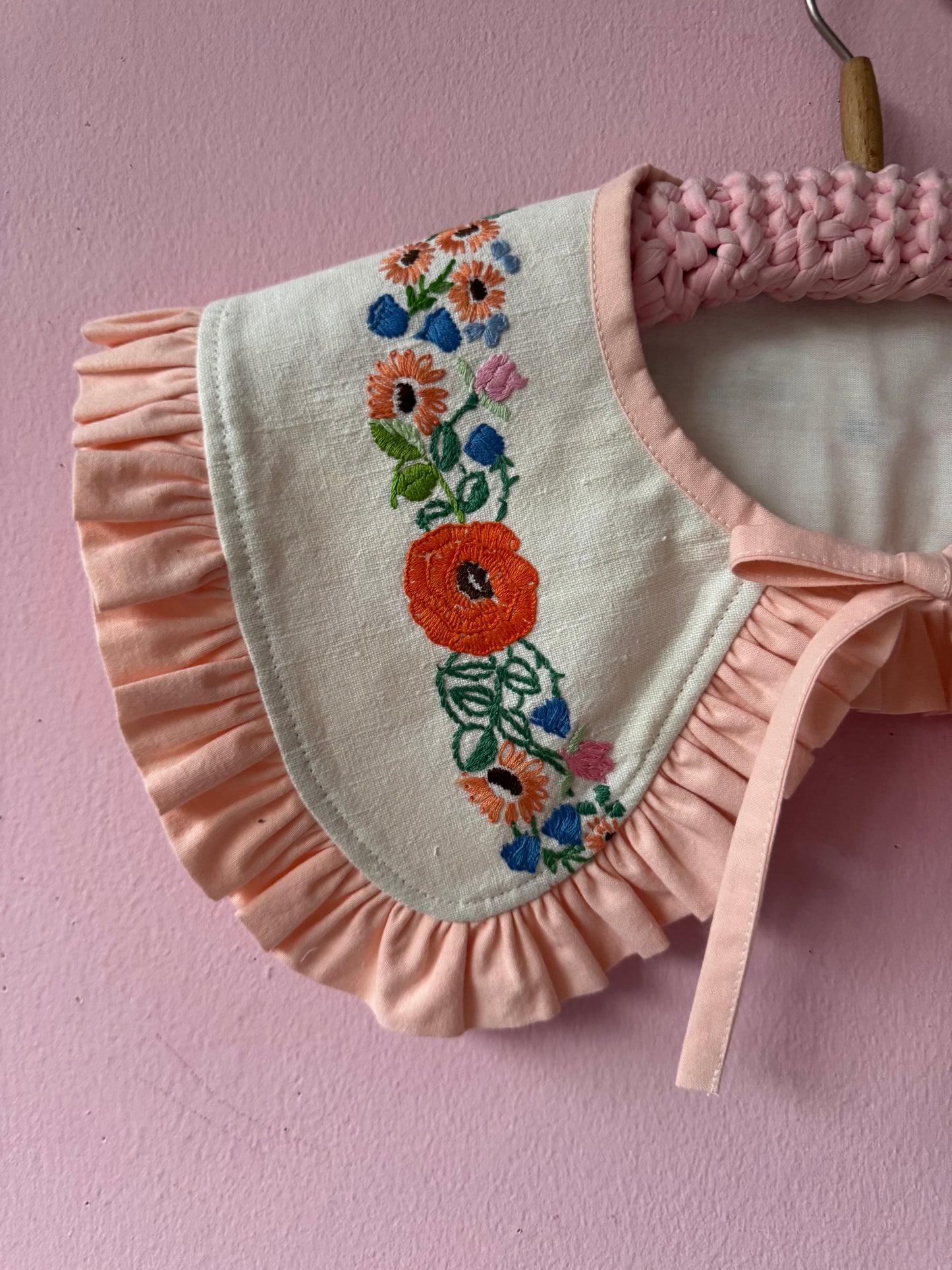 Hand embroidery floral collar with frill