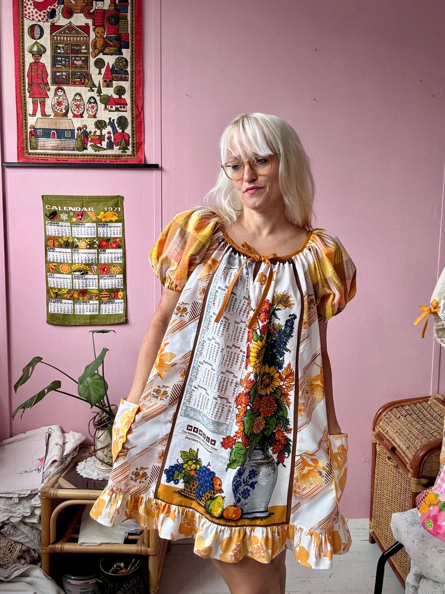 1979 vintage teatowel dress