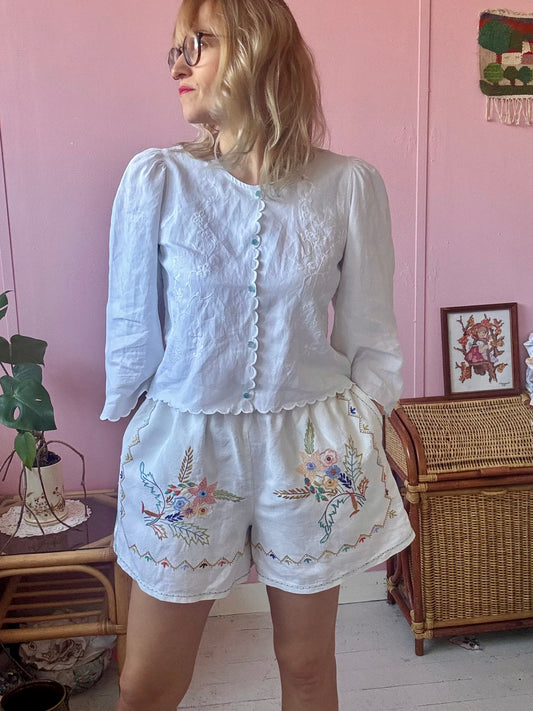 Shorts with hand embroidery