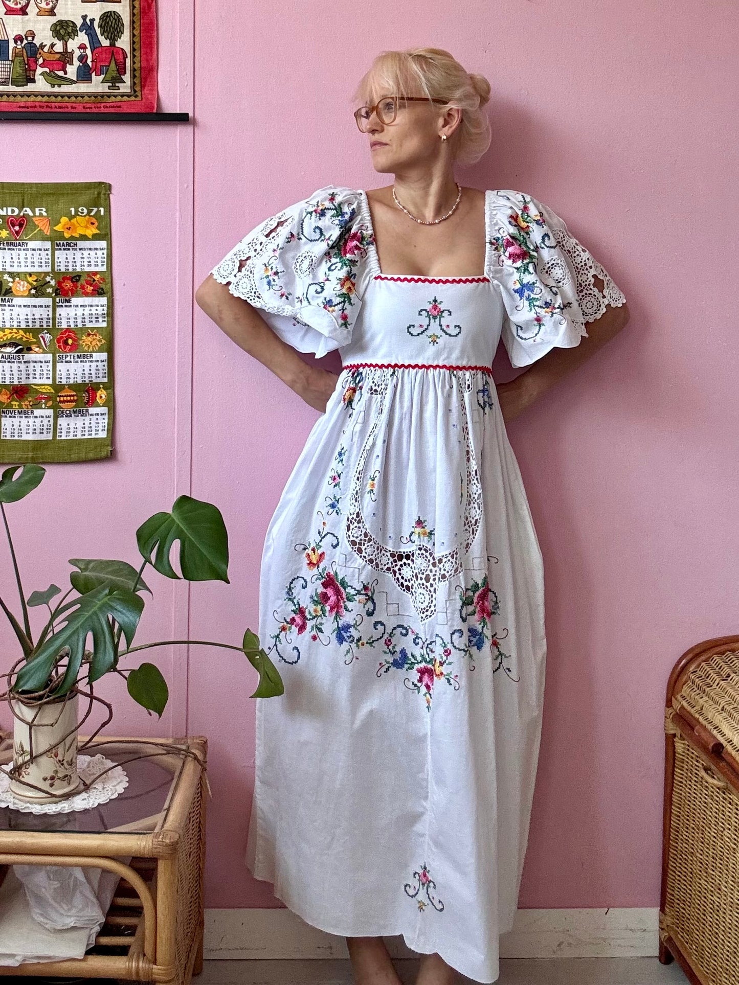 Roses embroidery maxi dress