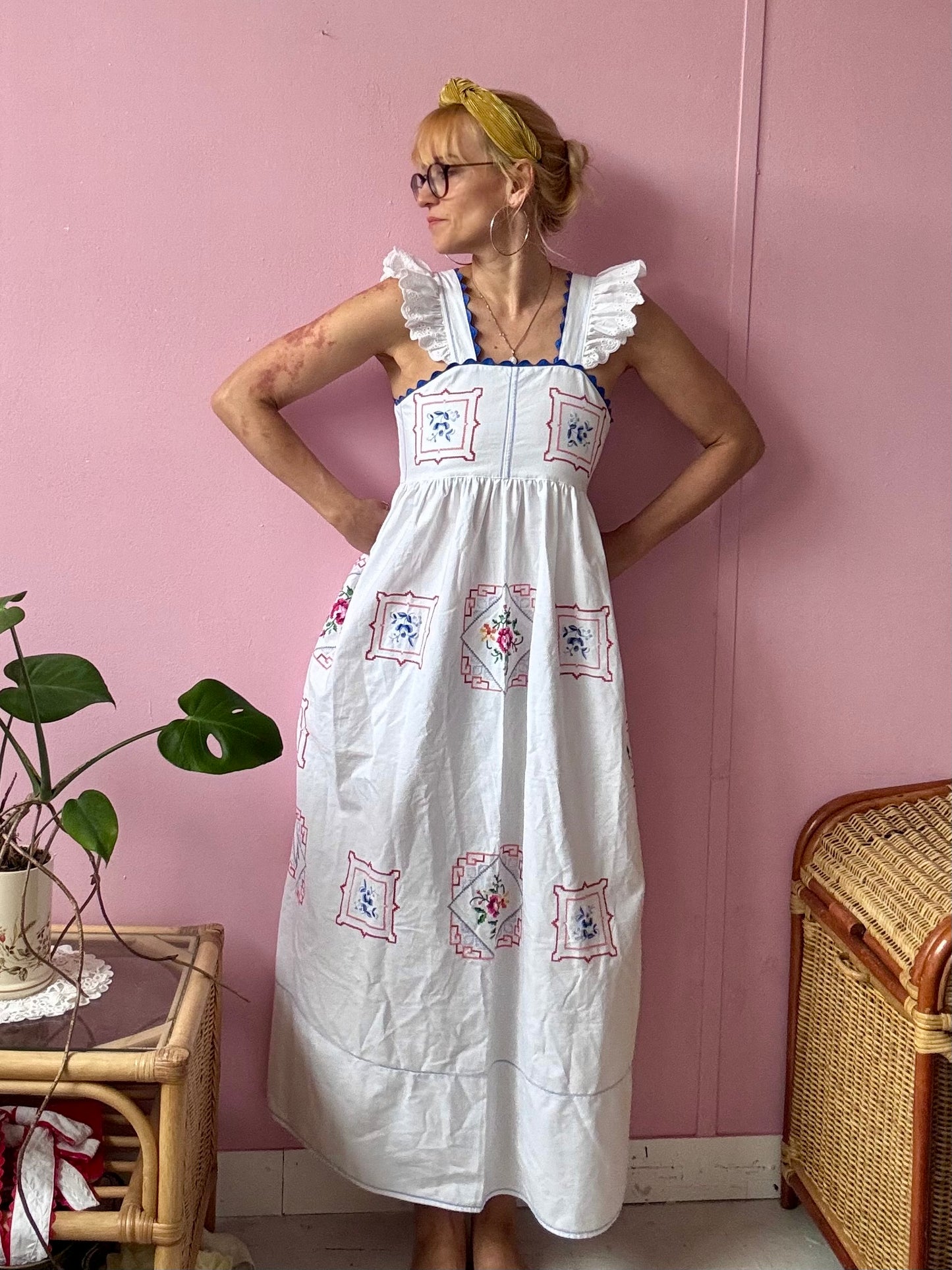 Maxi dress with embroidery and blue ric rac