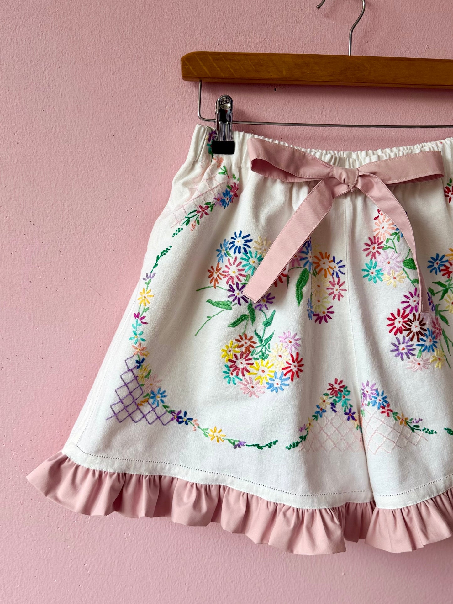 Floral shorts with pink frill