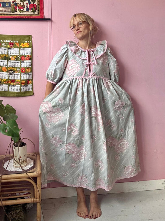 Pink/grey roses maxi dress