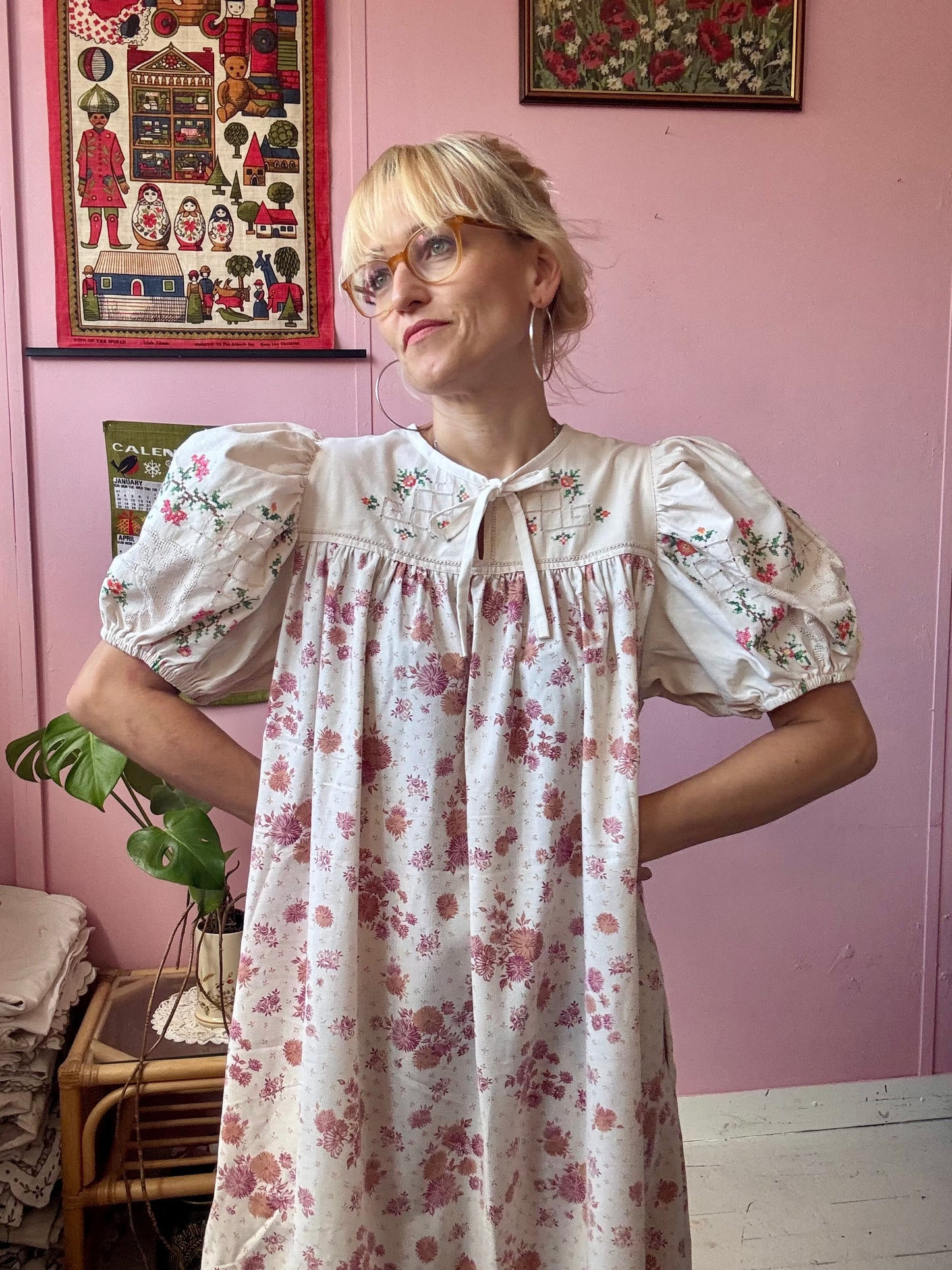 Floral and embroidery midi dres