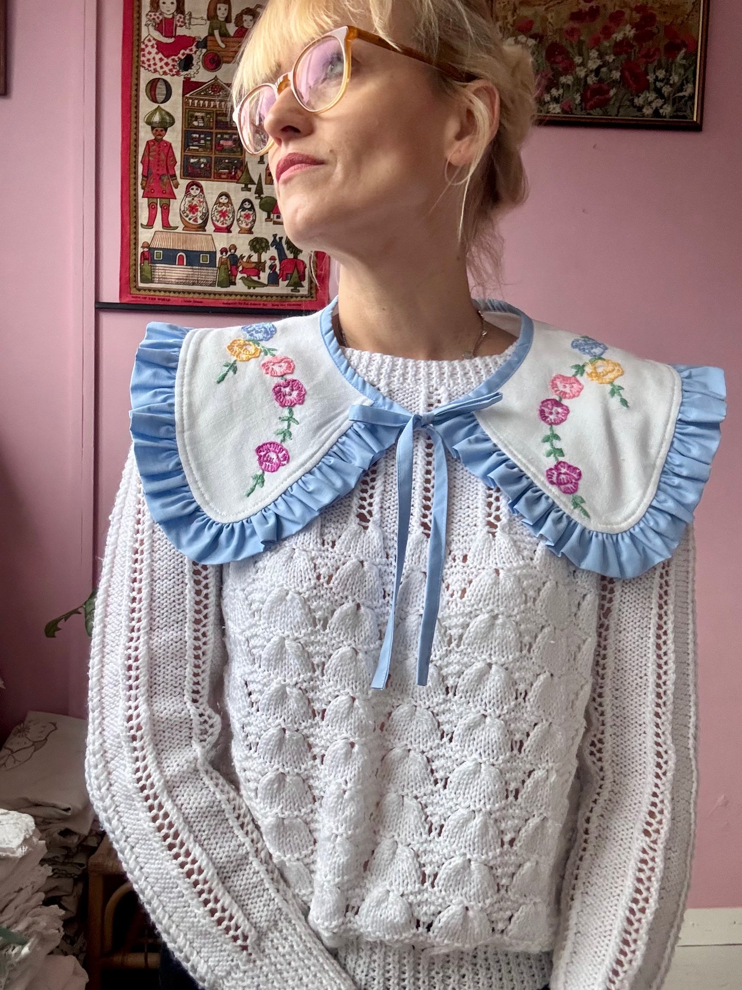 Hand embroidery floral collar with frill