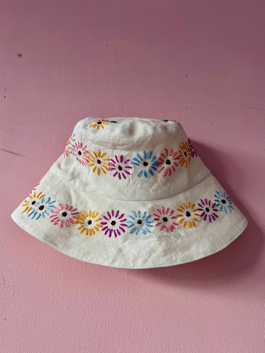 Floral embroidery bucket hat