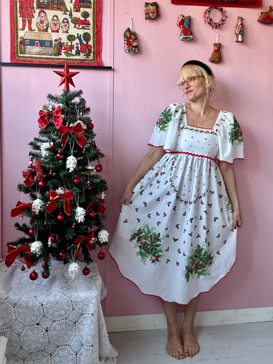 White midi dress with Christmas print