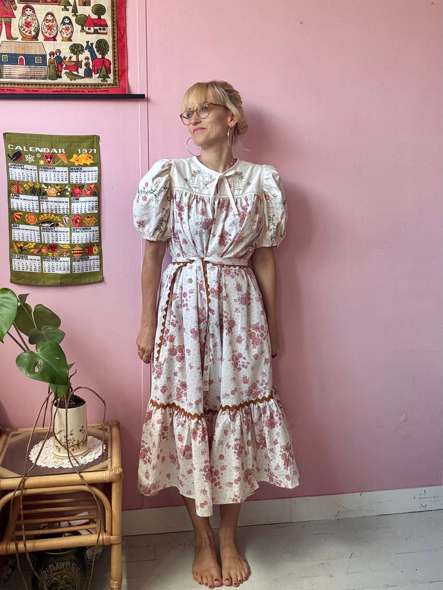 Floral and embroidery midi dres