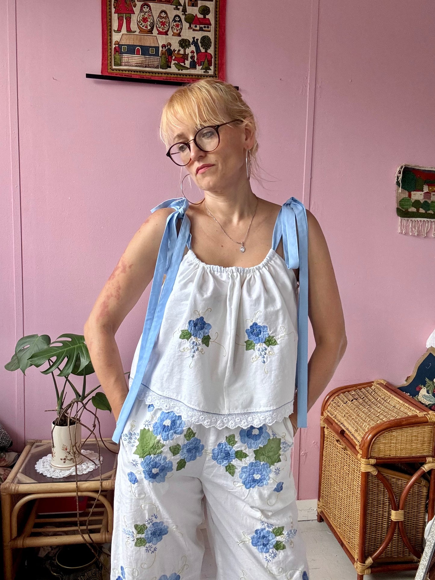 Floral appliqués strappy top