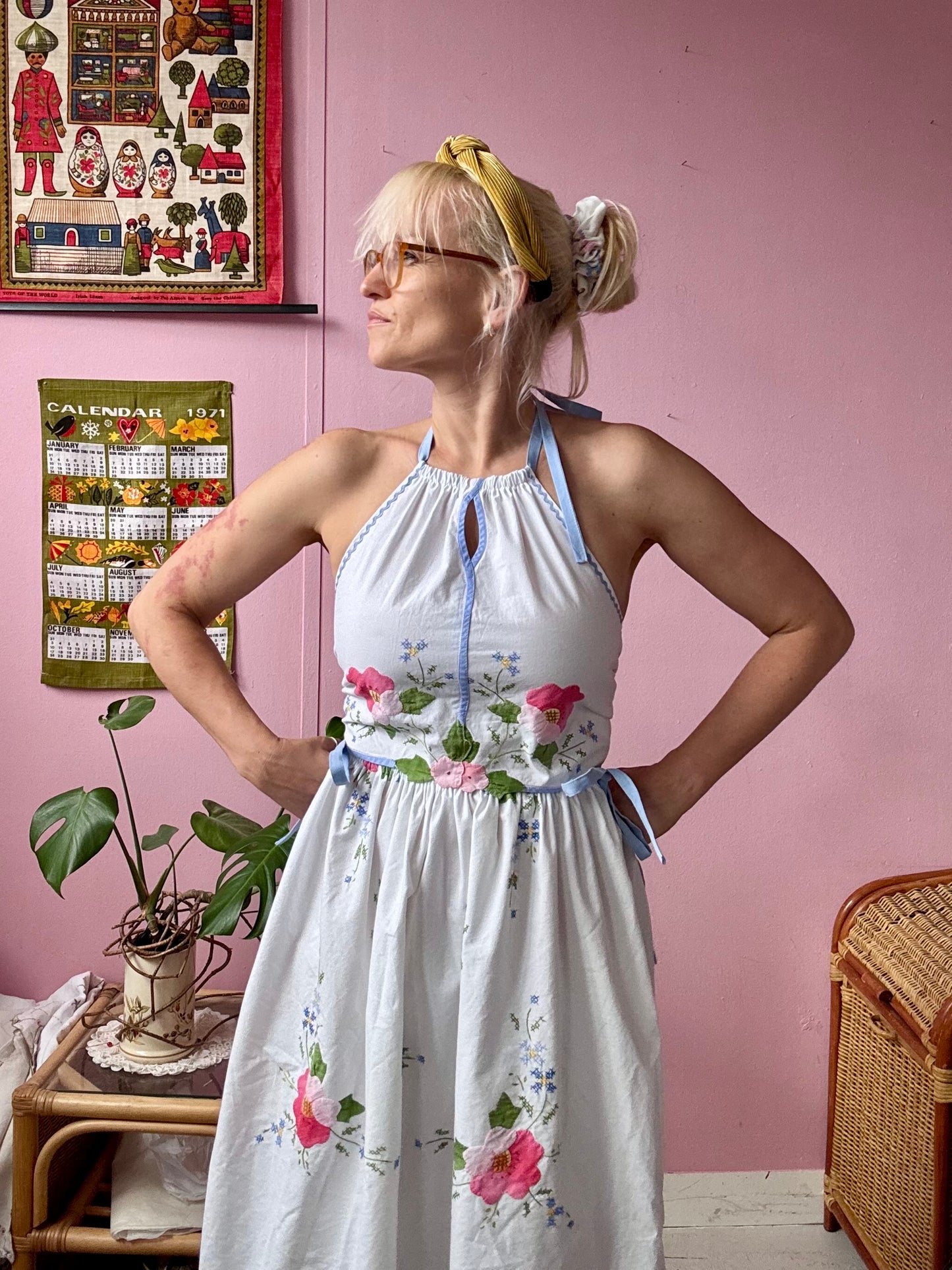 Skirt set with blue bows and borders