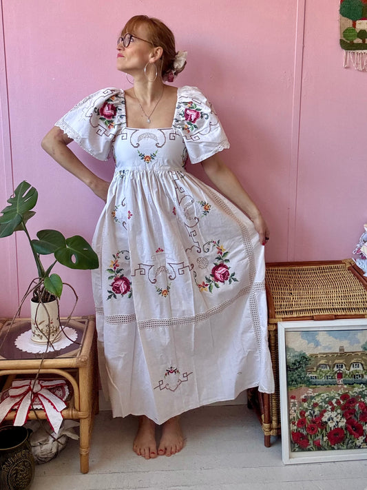 Cream maxi dress with roses and lace