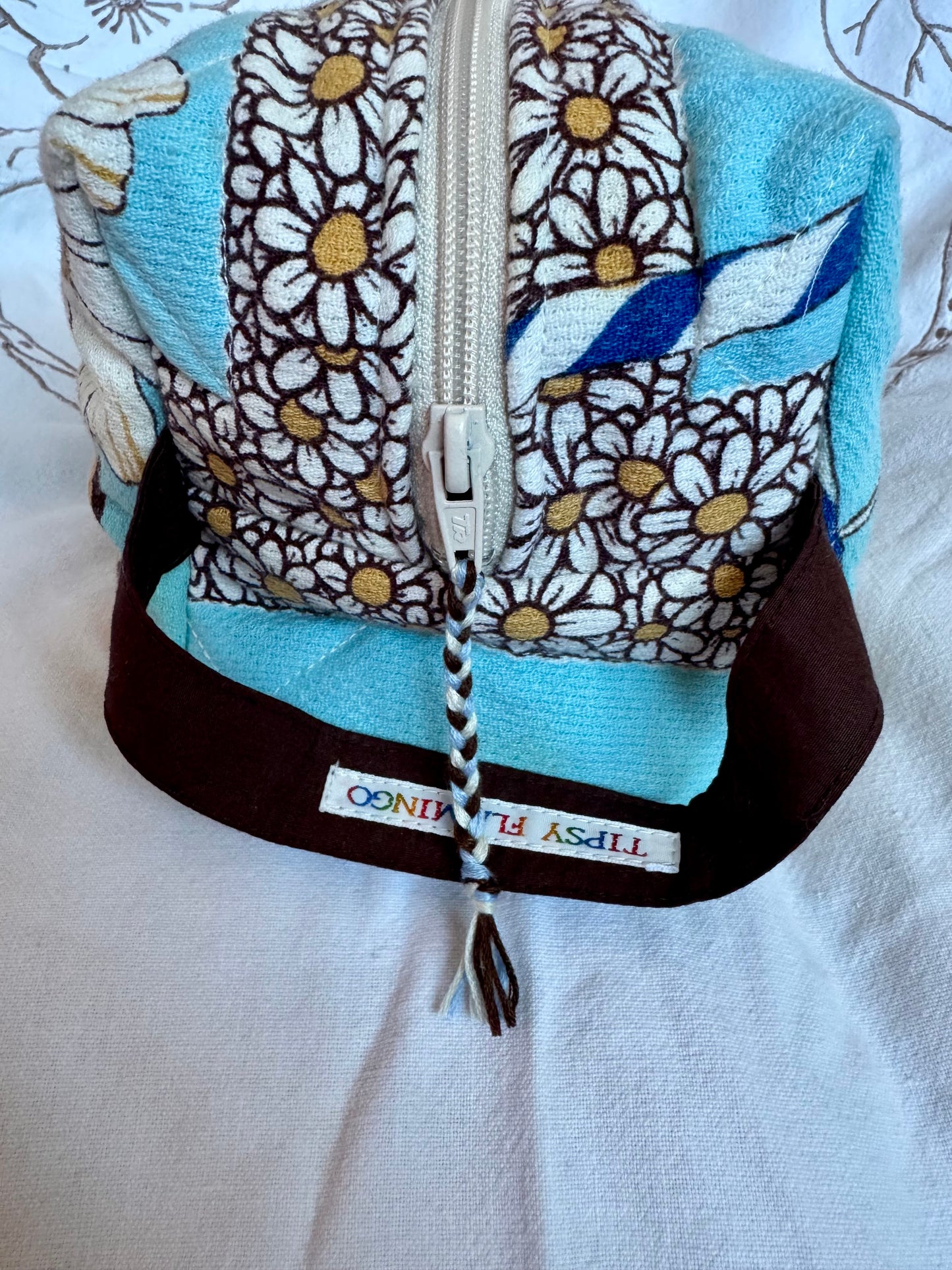 Ice coffee make-up/travel bag