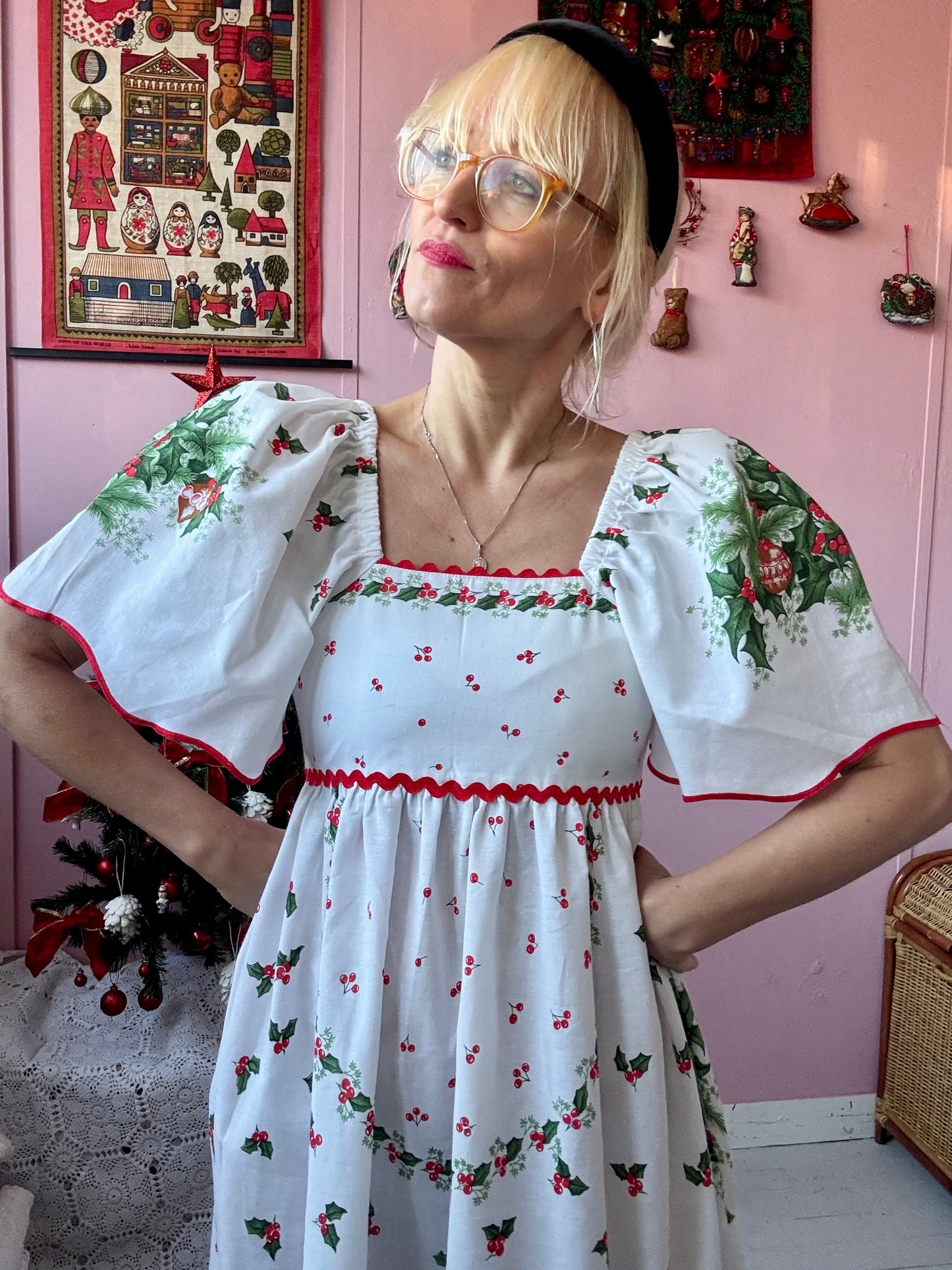 White midi dress with Christmas print