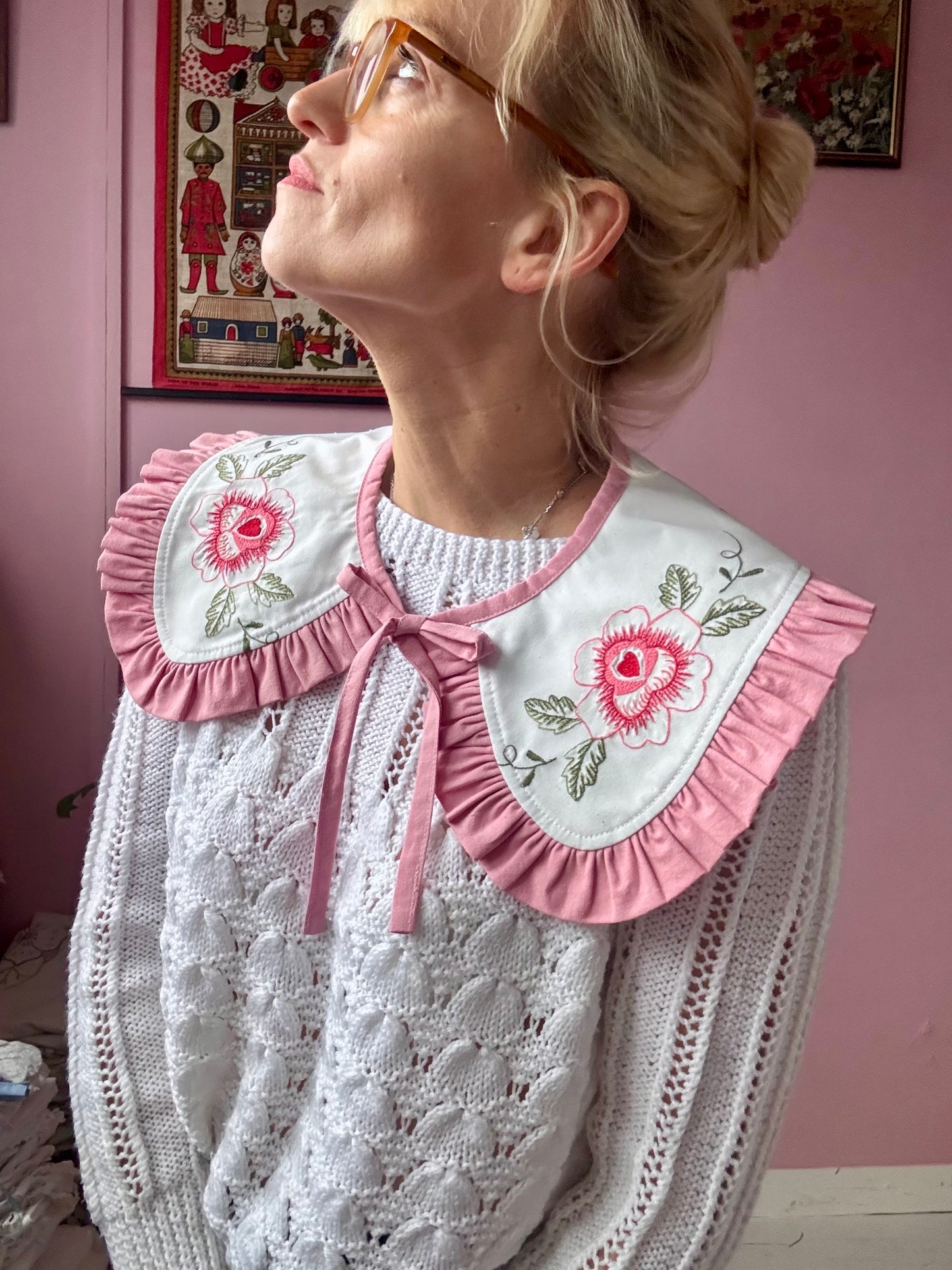 Embroidery floral collar with frill
