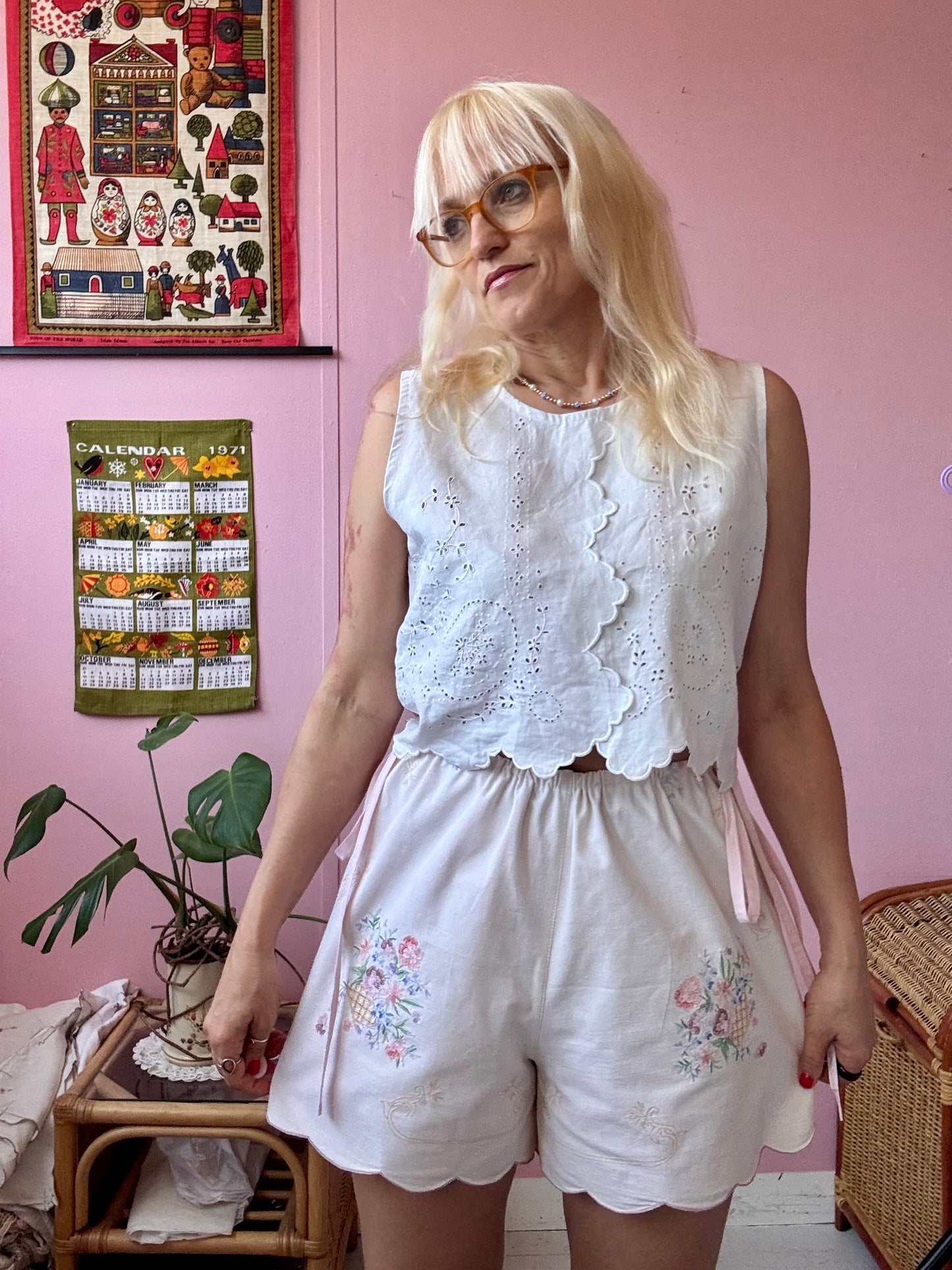 Cream shorts with pink bows