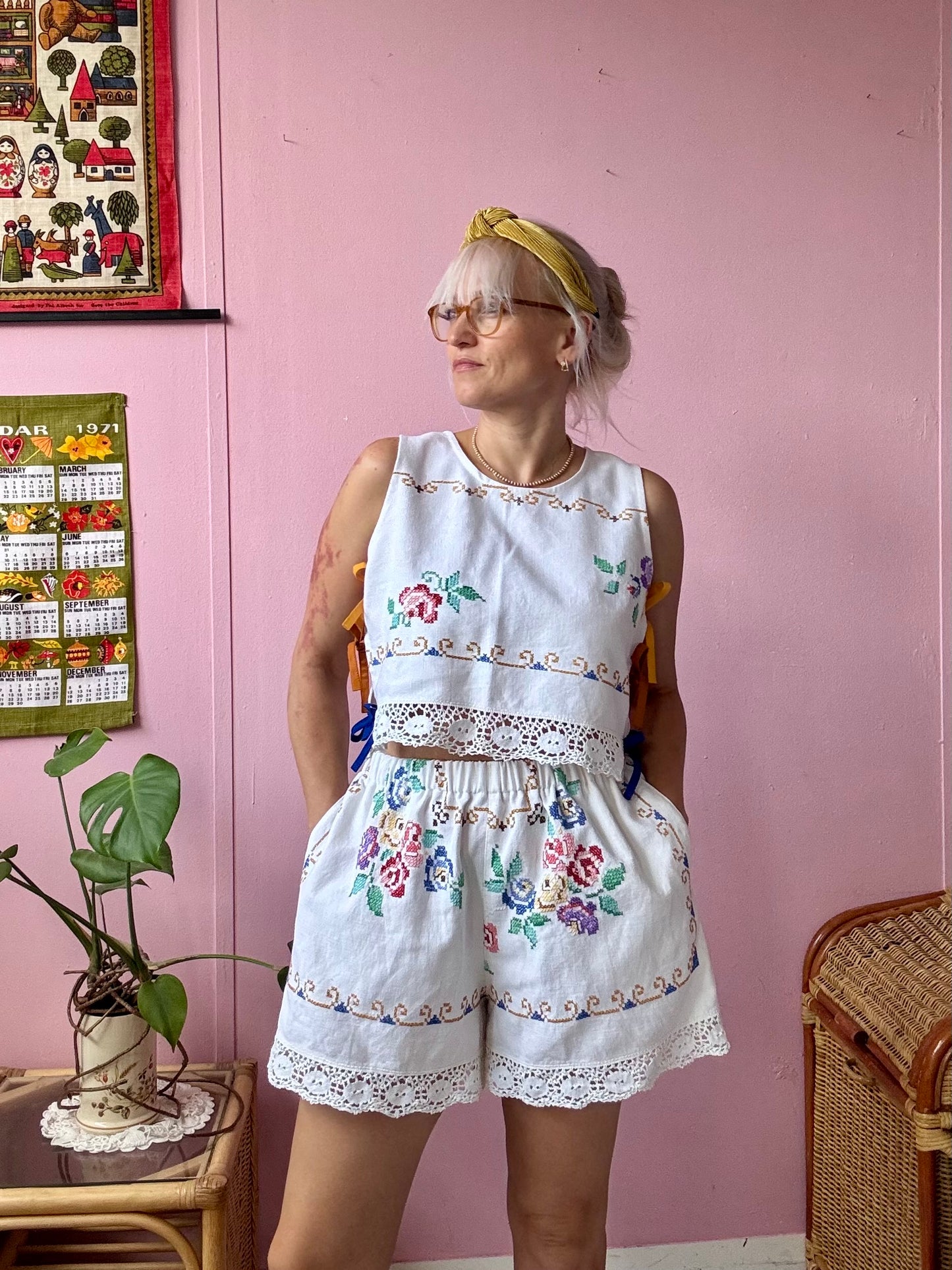 Linen shorts set with side bows