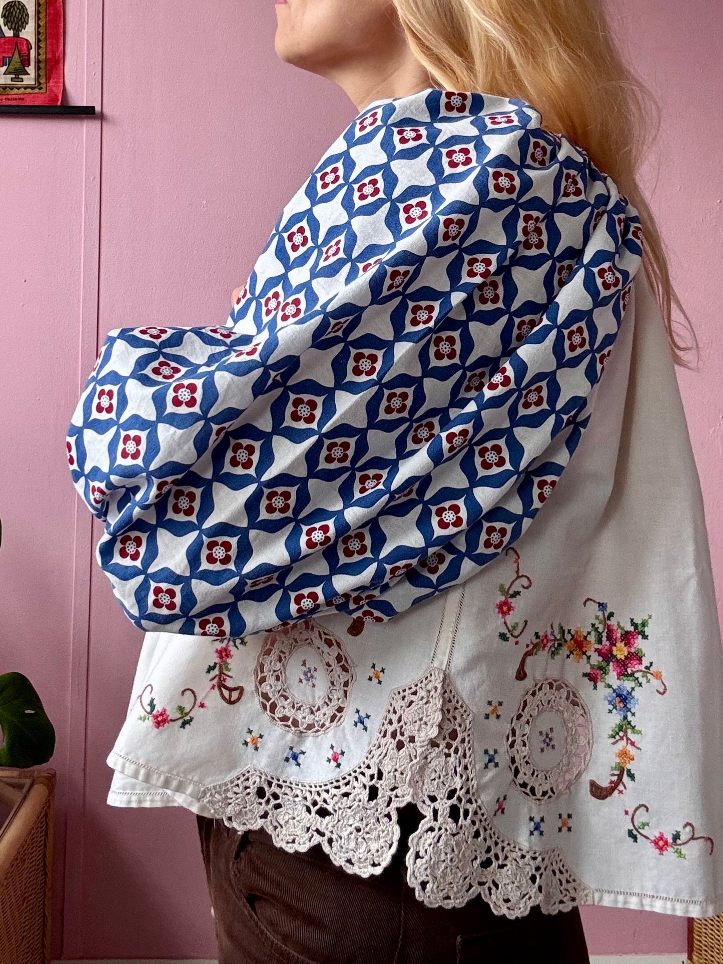 Embroidery and lace blouse with red stripes binding