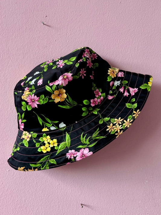 Floral bucket hat with pink stitching