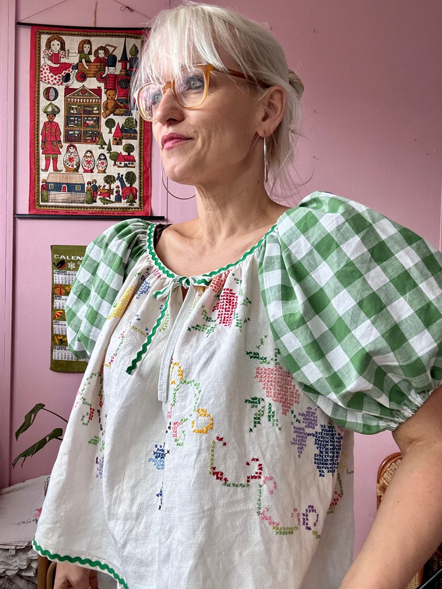 Embroidery blouse with green gingham and ric rac