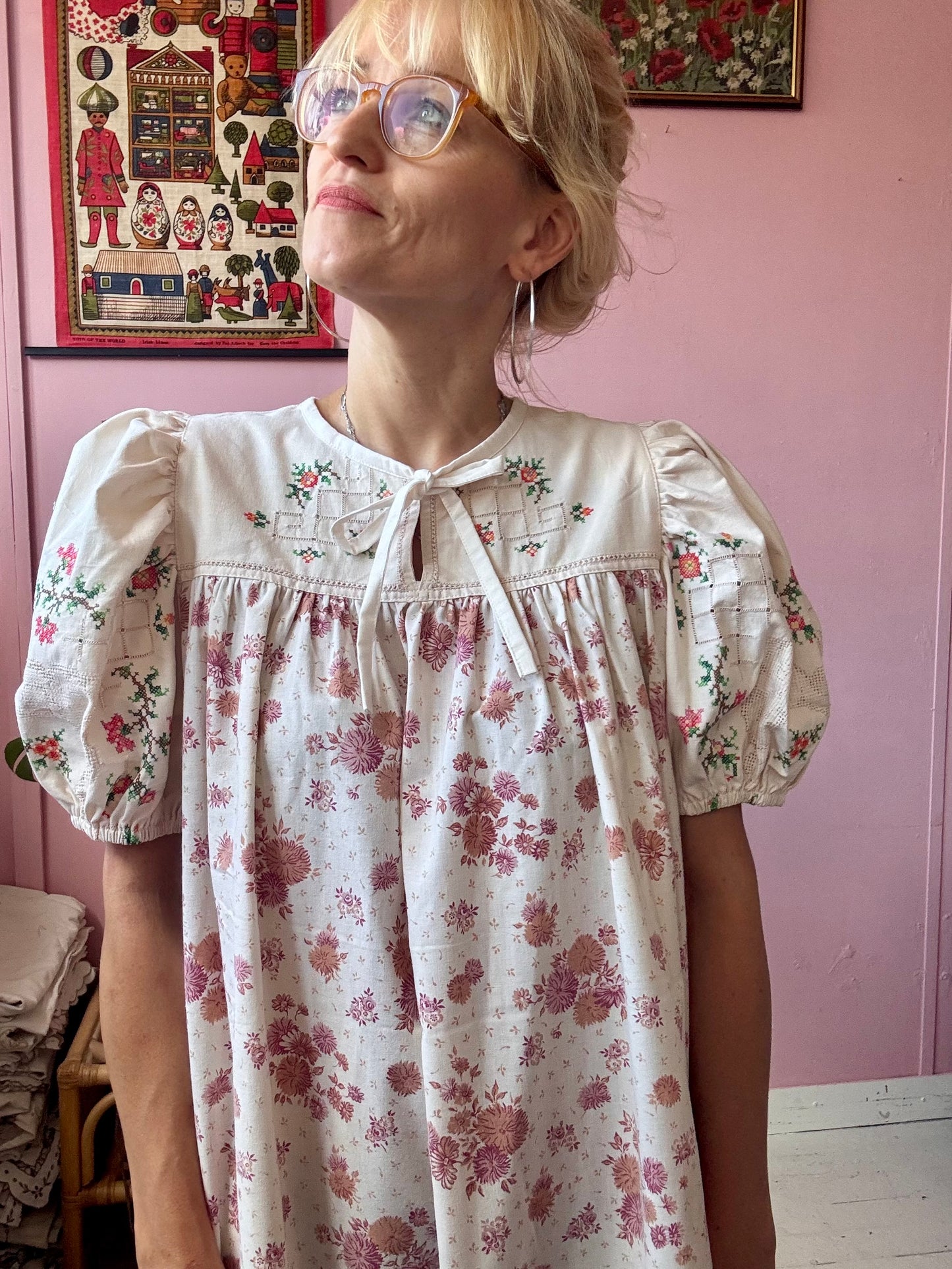Floral and embroidery midi dres