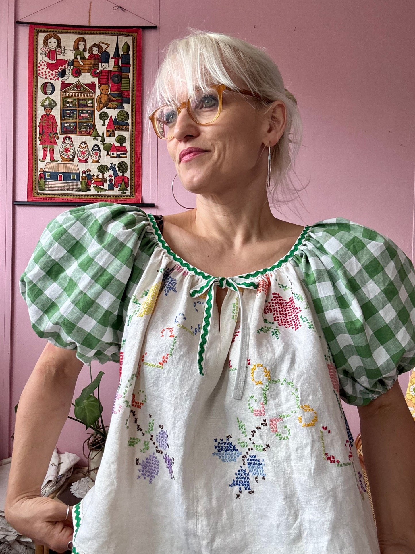 Embroidery blouse with green gingham and ric rac
