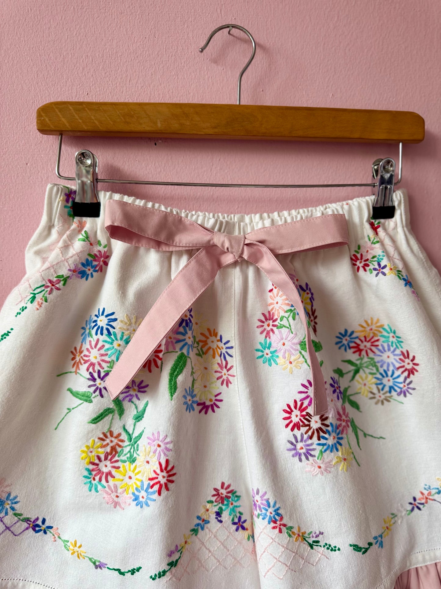 Floral shorts with pink frill