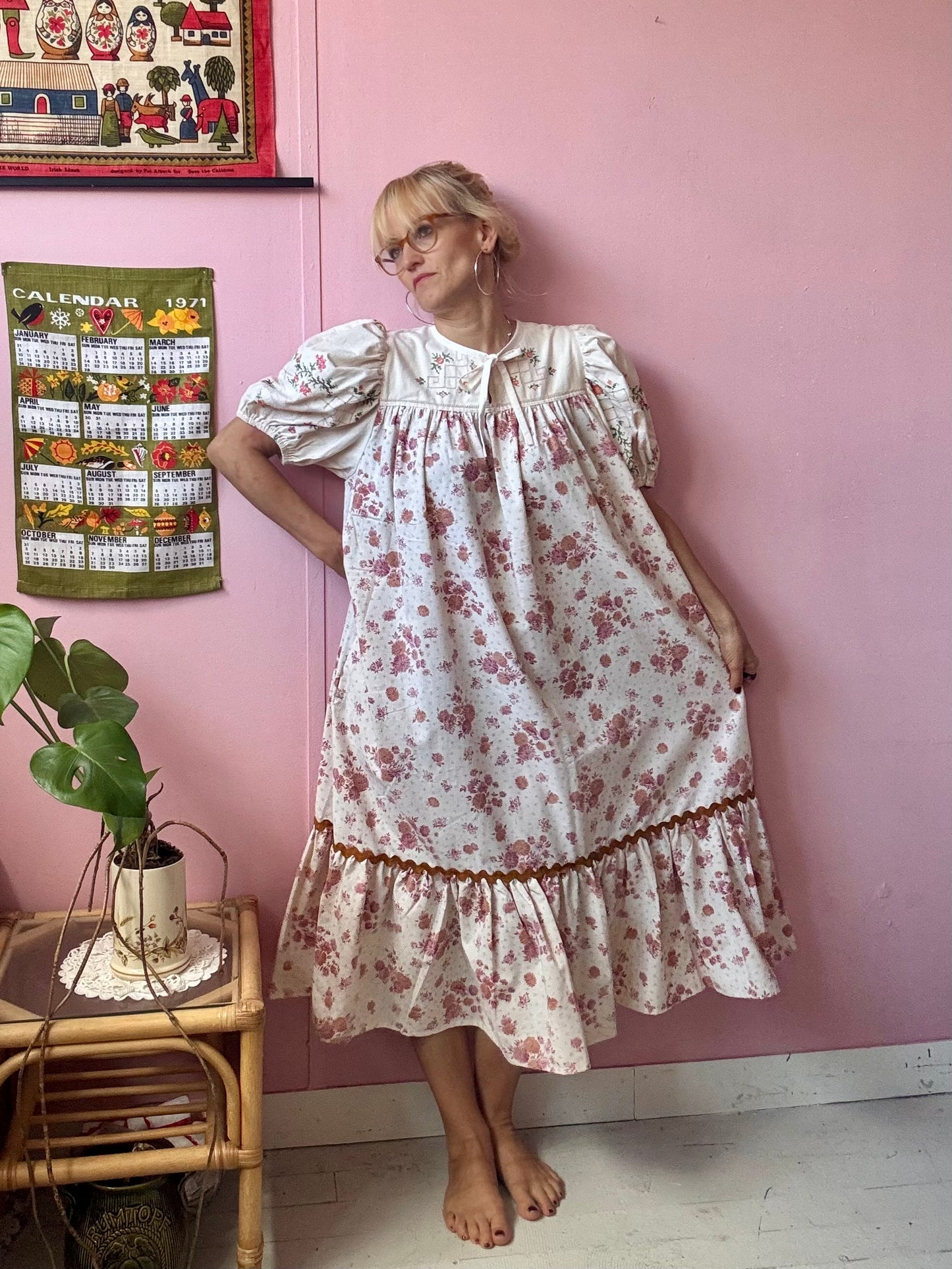 Floral and embroidery midi dres