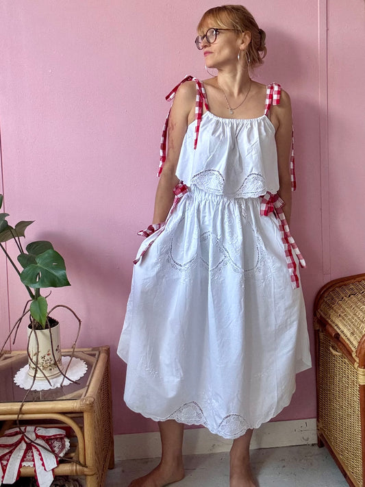 White set with red gingham