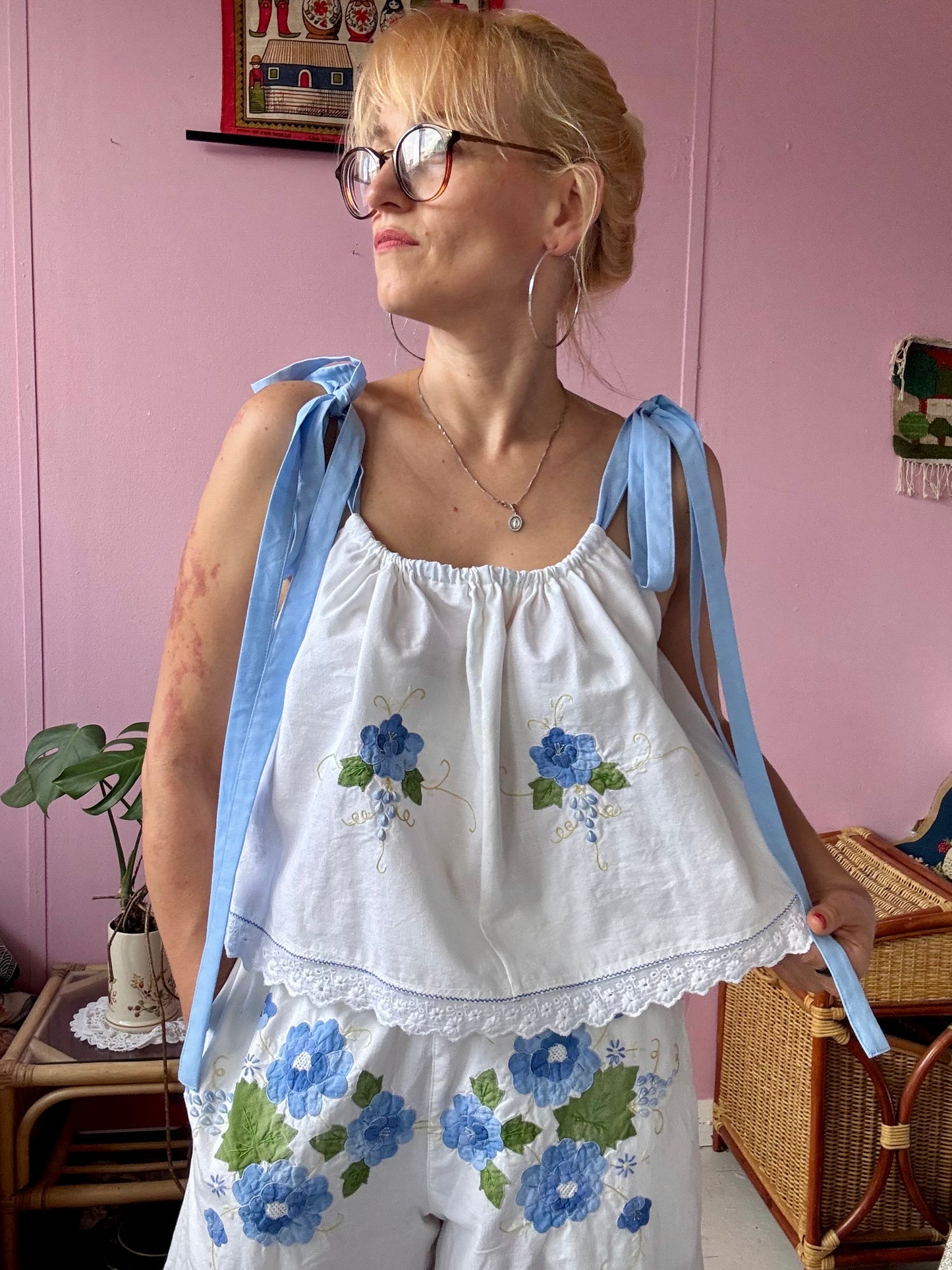 Floral appliqués strappy top