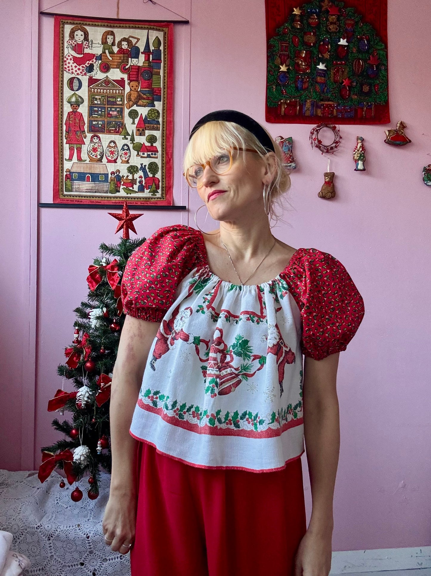 Christmas blouse with red sleeves