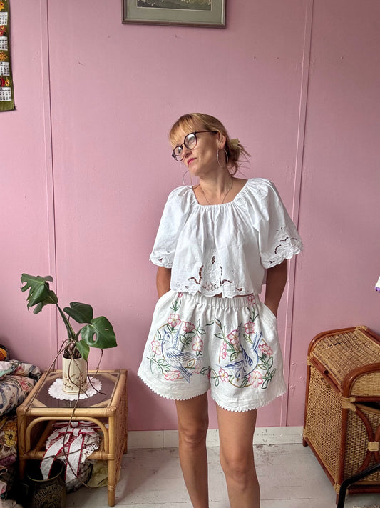 Birds embroidery shorts