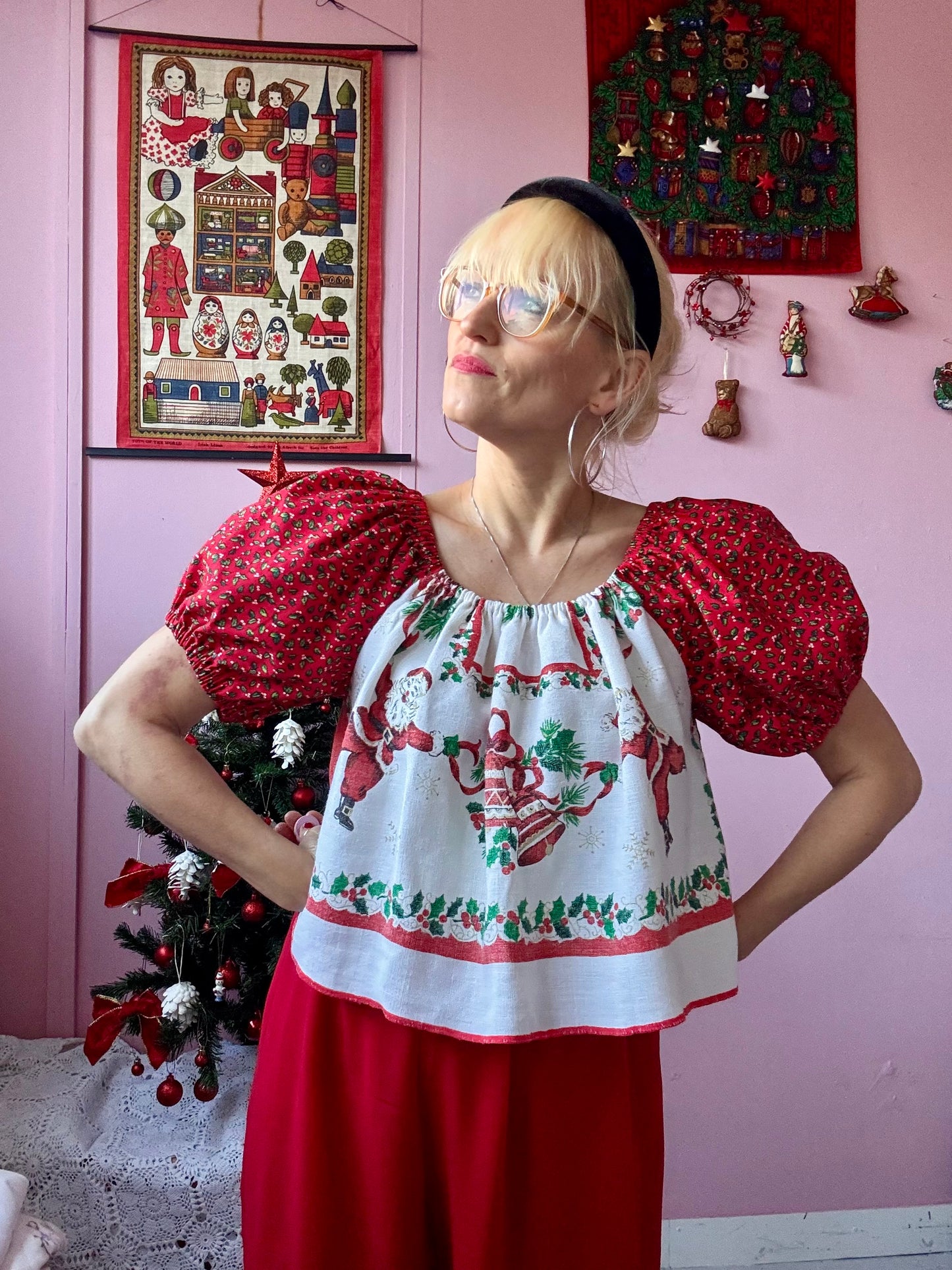 Christmas blouse with red sleeves