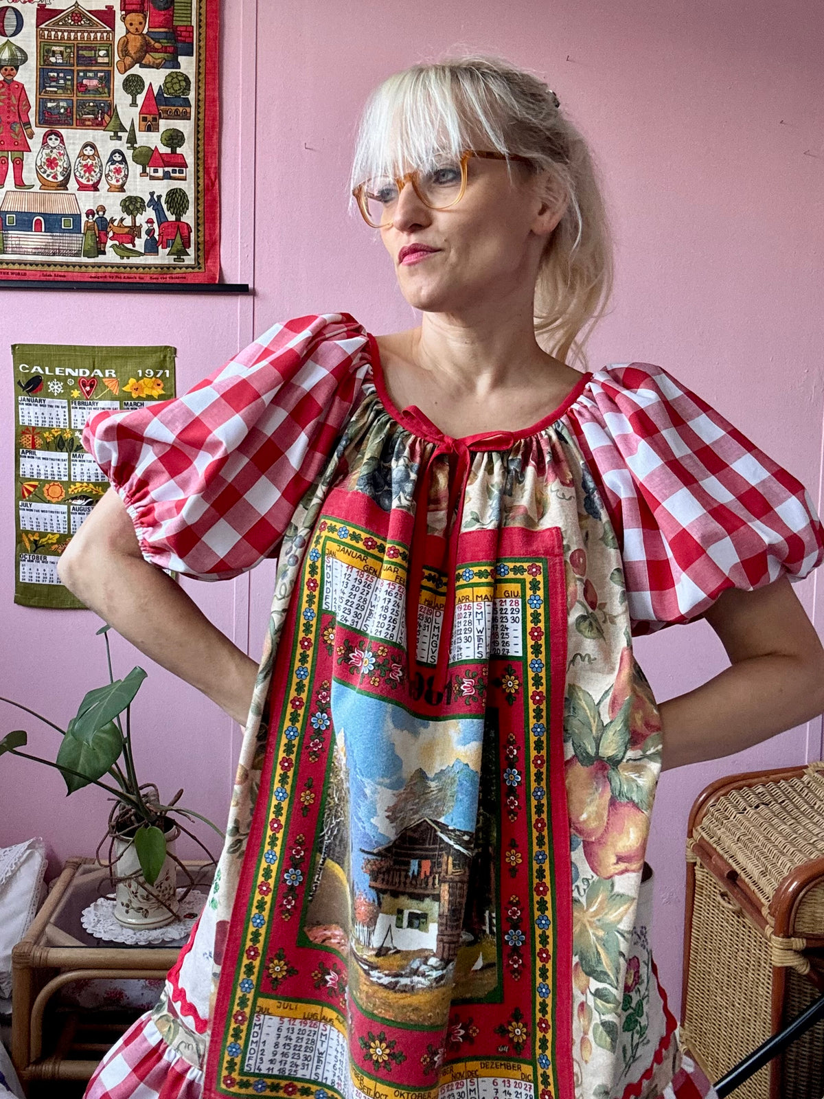 1981 vintage teatowel short dress