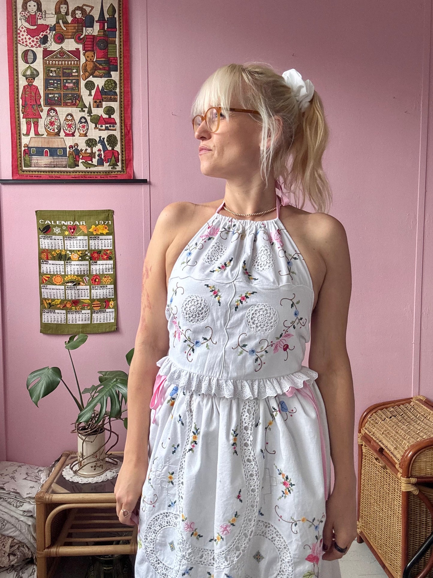 Embroidery skirts set