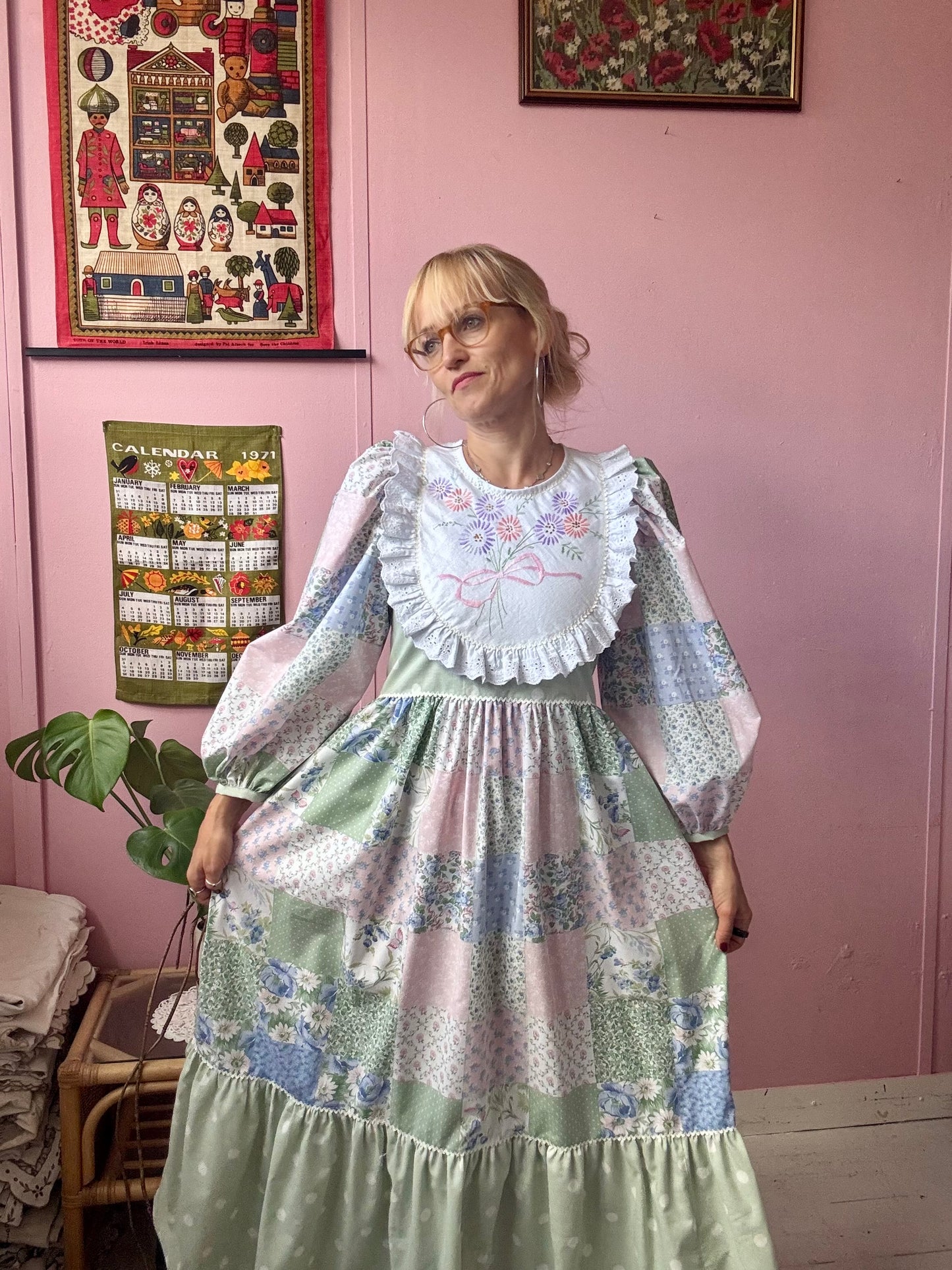 Maxi dress with long sleeves