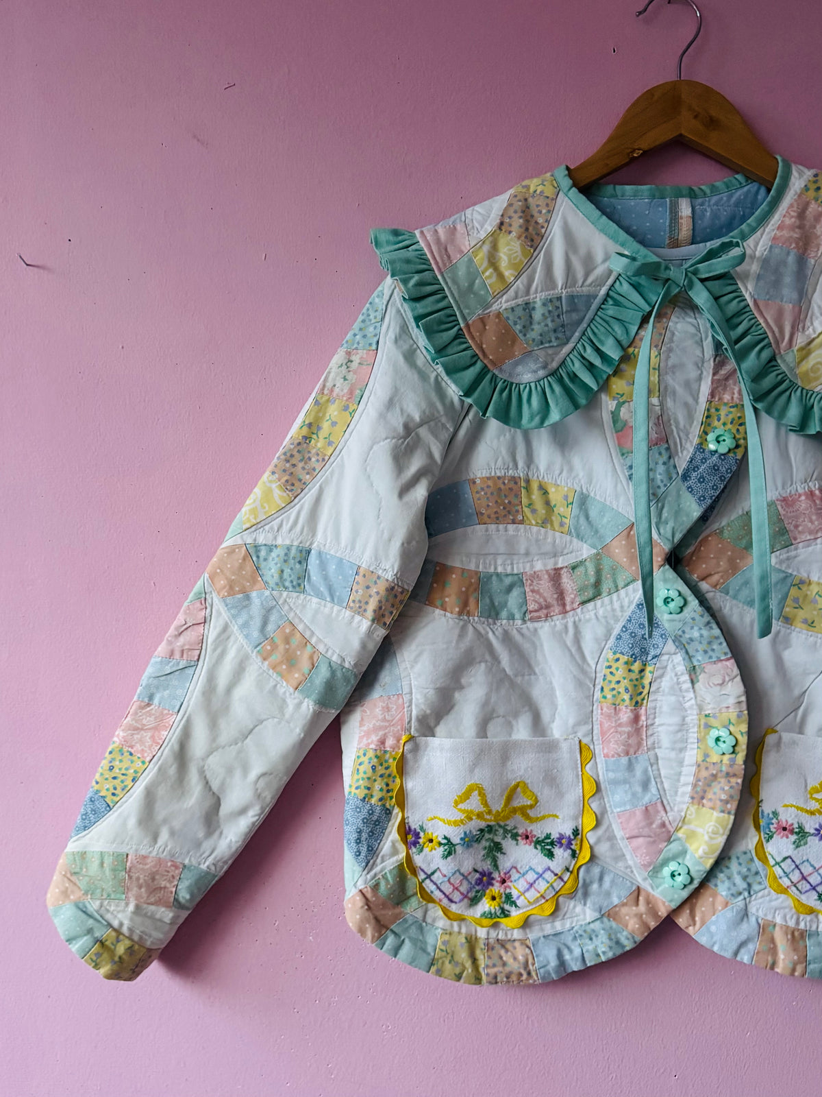 Green patchwork jacket with detachable collar