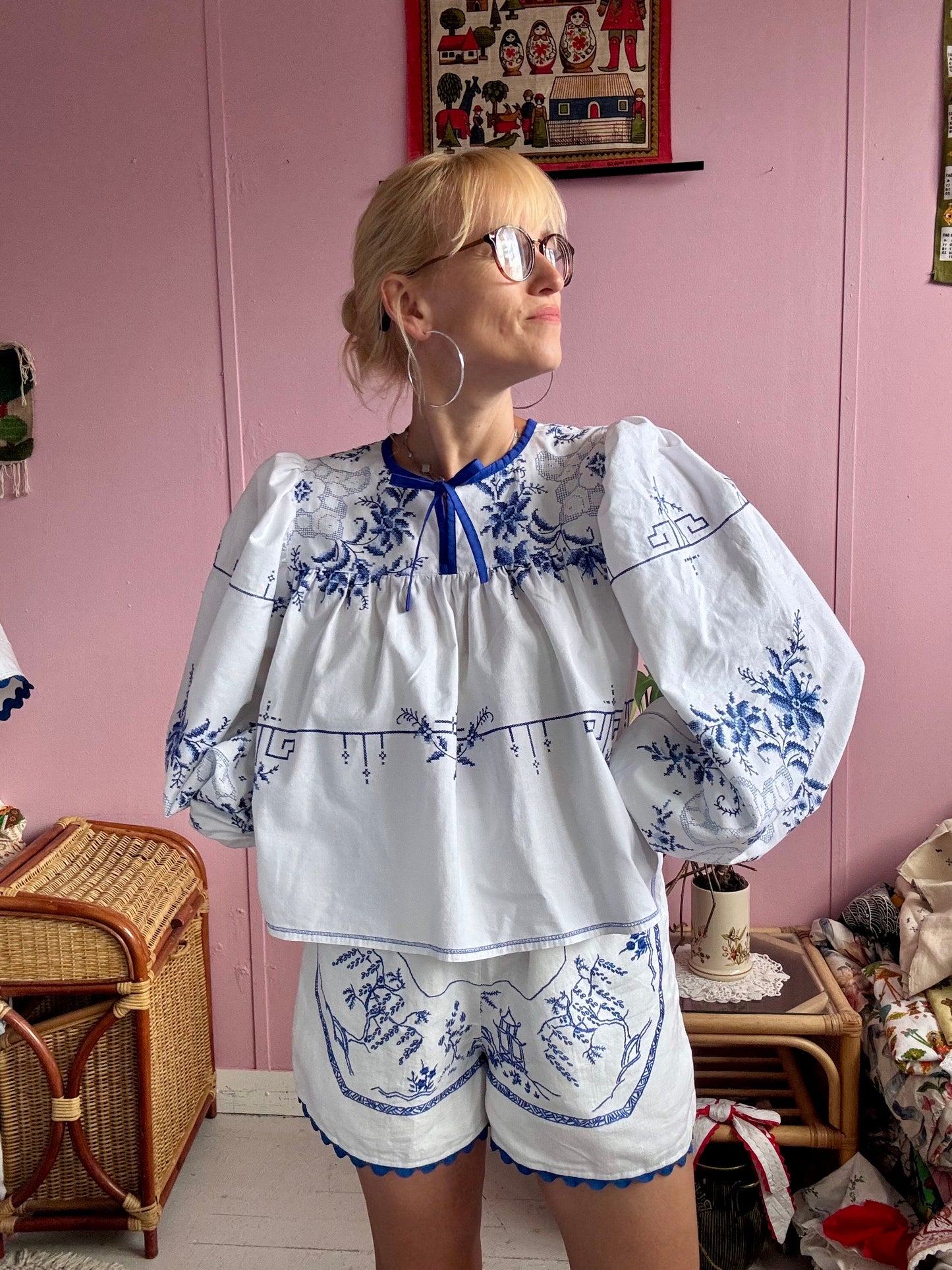 Blue embroidery blouse with long sleeves