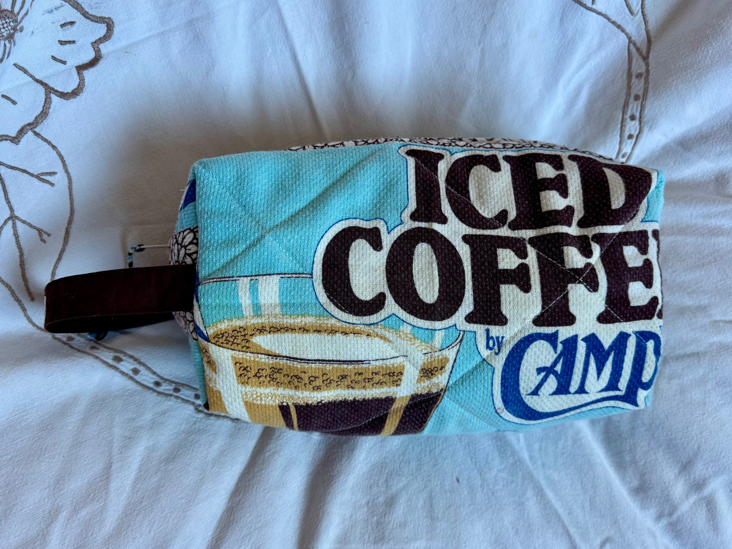 Ice coffee make-up/travel bag