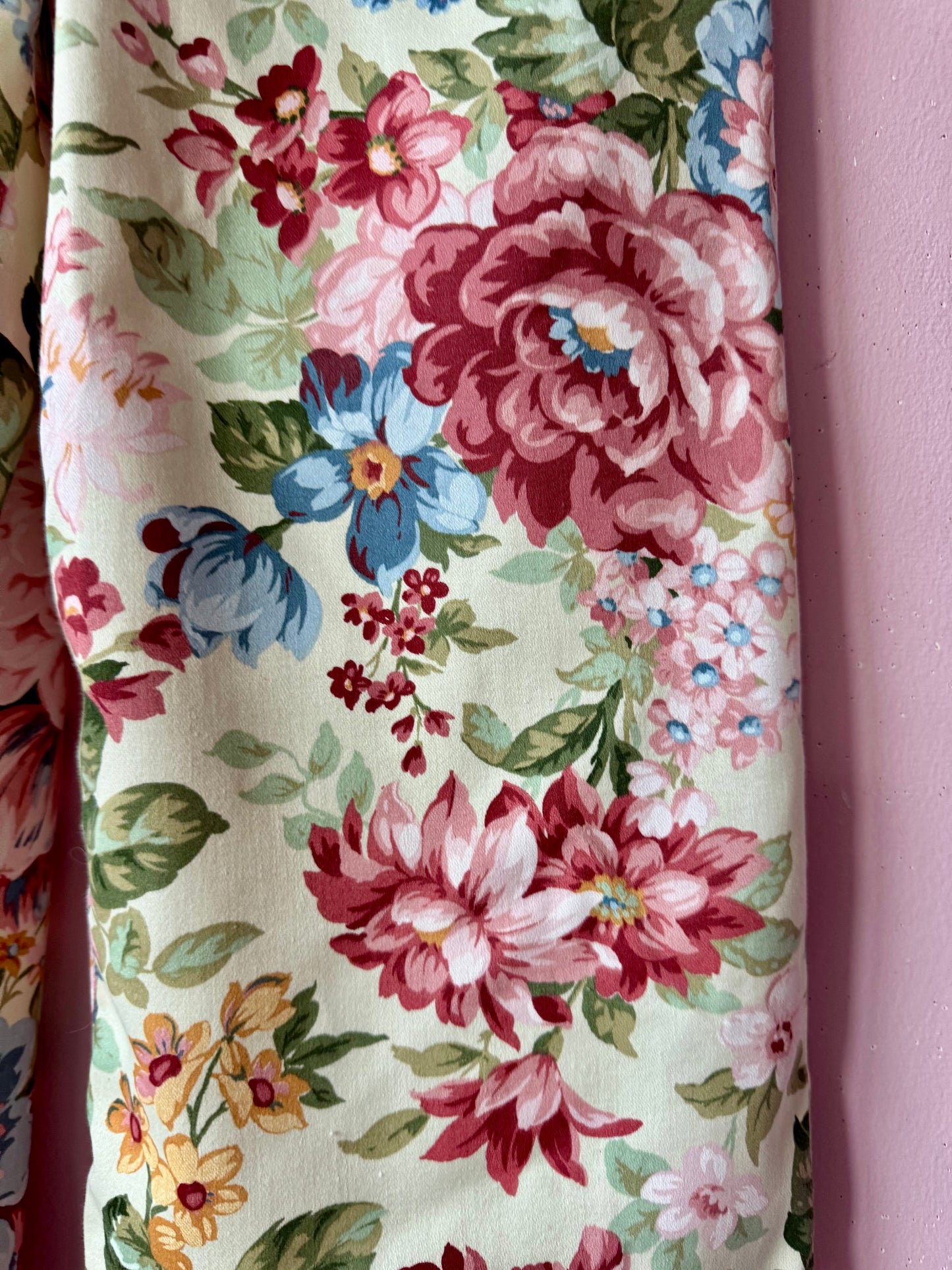Floral trousers with embroidery pockets