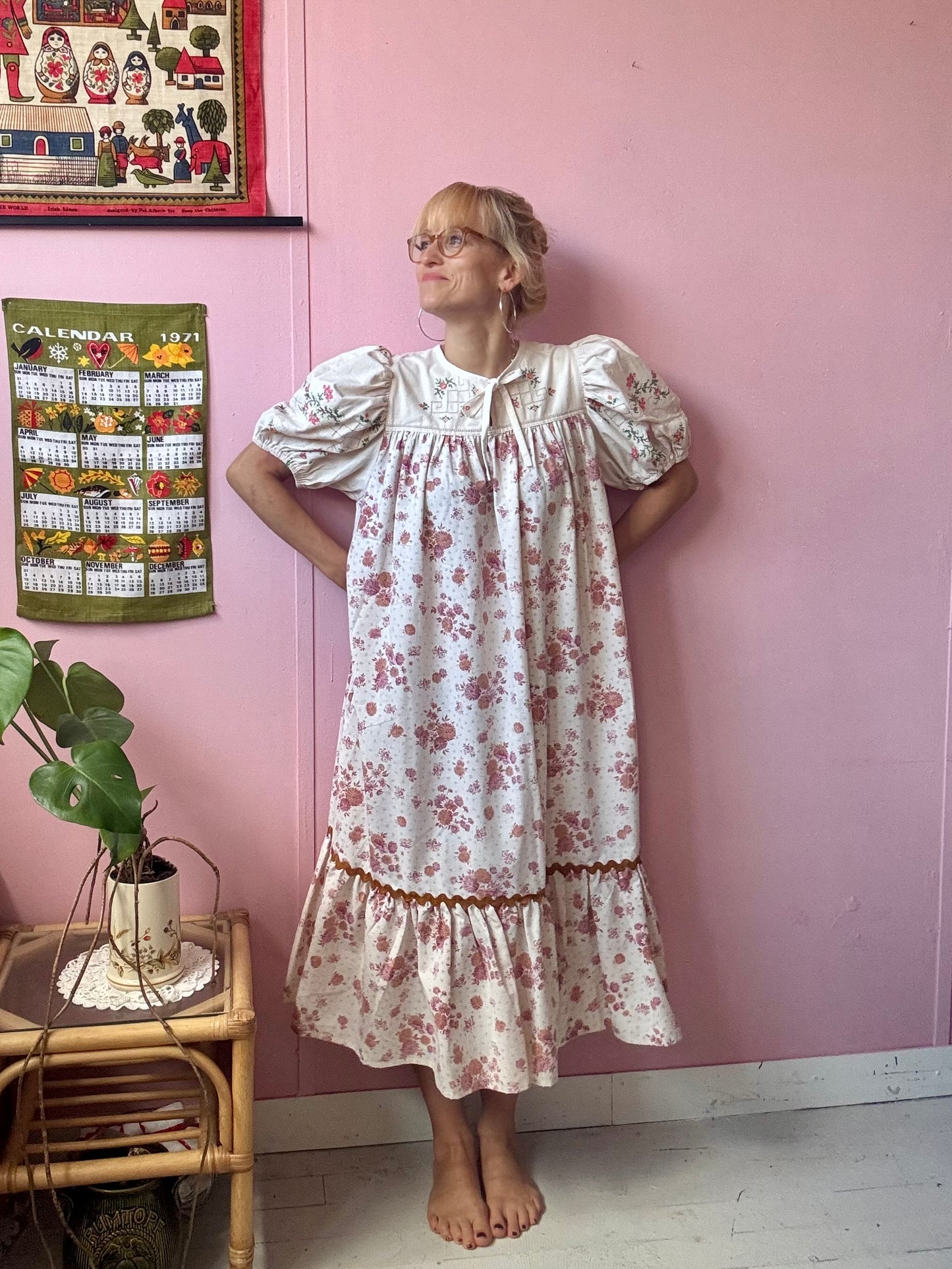 Floral and embroidery midi dres
