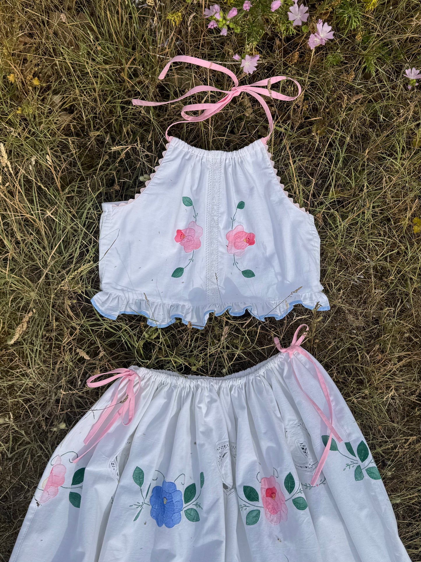 Floral appliqués skirt set