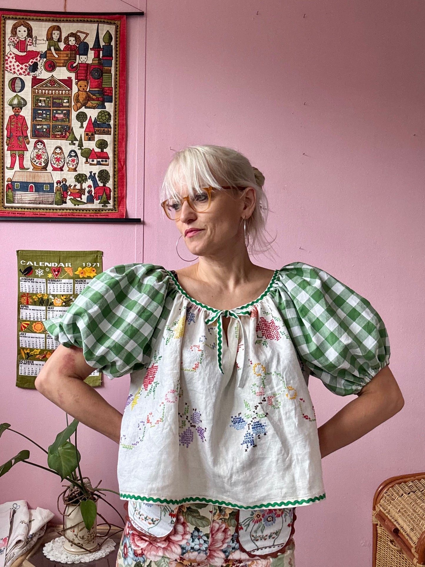 Embroidery blouse with green gingham and ric rac