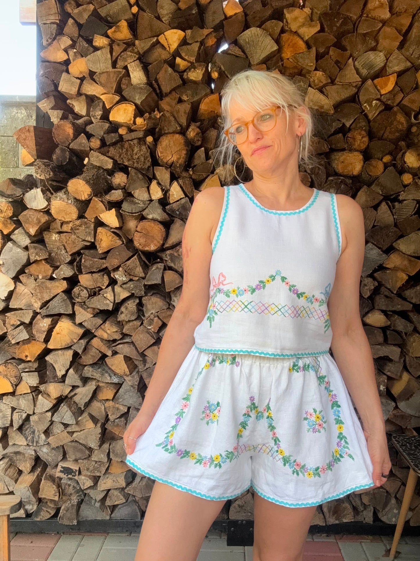 Linen shorts set with bows hand embroidery