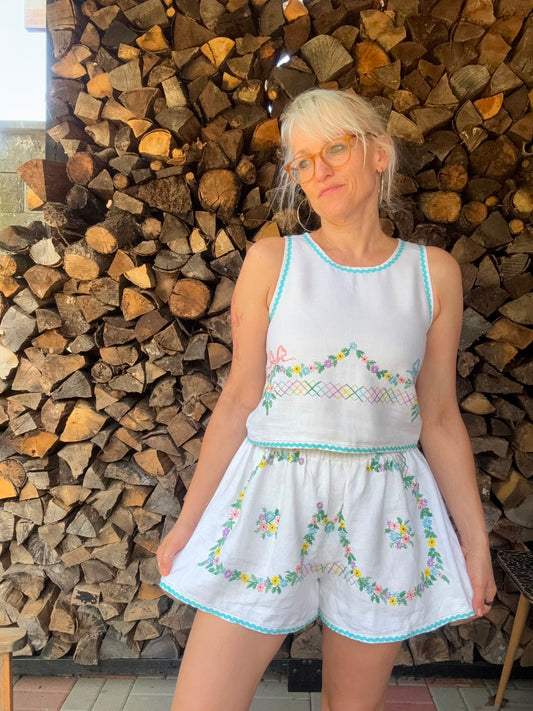 Linen shorts set with bows hand embroidery
