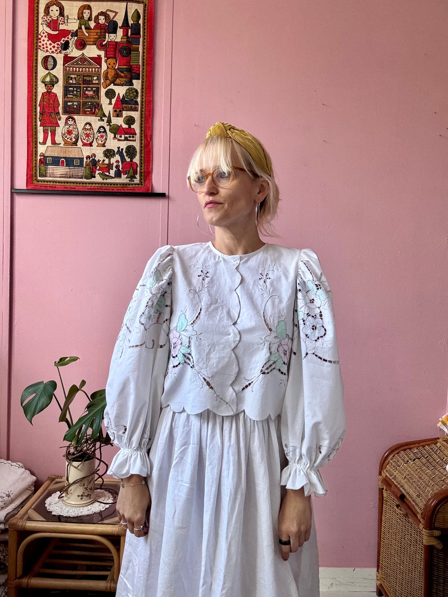 Pastel Madeira blouse with long sleeves